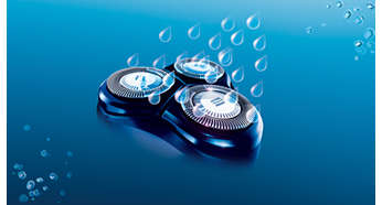 Washable shaver with QuickRinse system