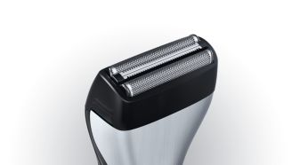 Dual shaver with trimmer shaves even the toughest beards