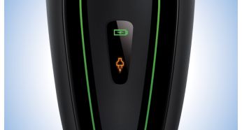 Индикатор показывает, когда аккумулятор разряжен/заряжается/полностью заряжен