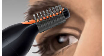 2 combs to tidy up eyebrows