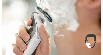 Get a comfortable dry or refreshing wet shave with AquaTec