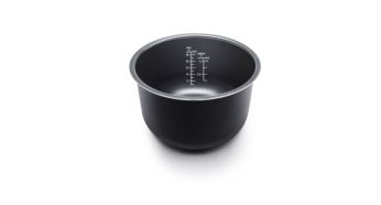 5-layer Crystal Black Pot for even heating