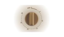 Electro-mechanical timer to set your preferred tanning time