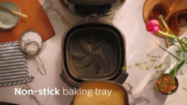 What kind of baking tin can I use in my Philips Airfryer?