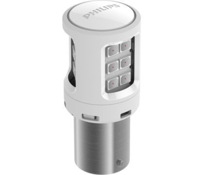 ブレーキ時にすばやい点灯反応で、応答性に優れた LED ストップランプ