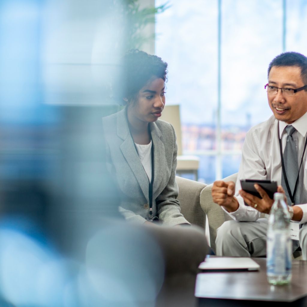 Hospital administrators discuss multi-vendor service options.