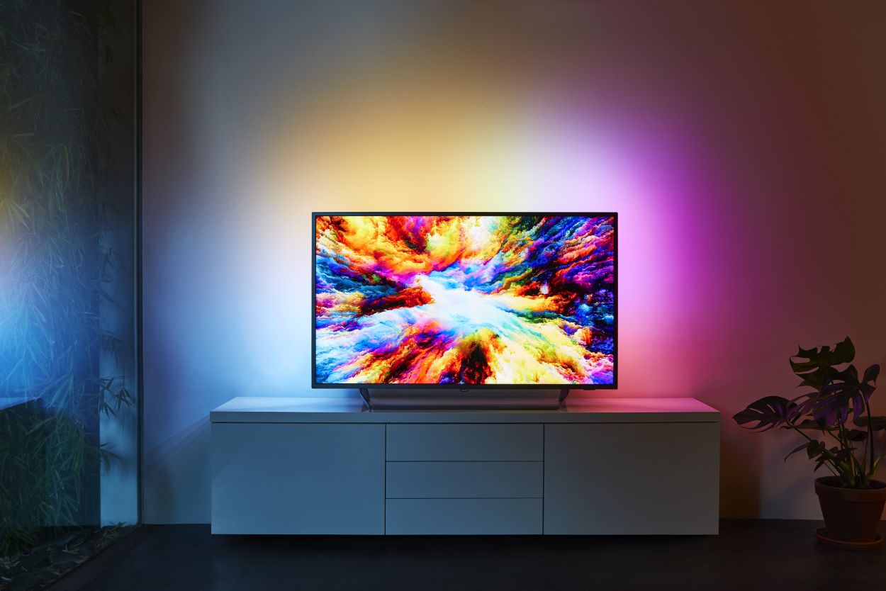 Uhd led. Телевизор Philips 50pus7303. Телевизор Филипс 7303 55 дюймов. Телевизор Philips 55pus7303/60. Телевизор Philips Ambilight 55.