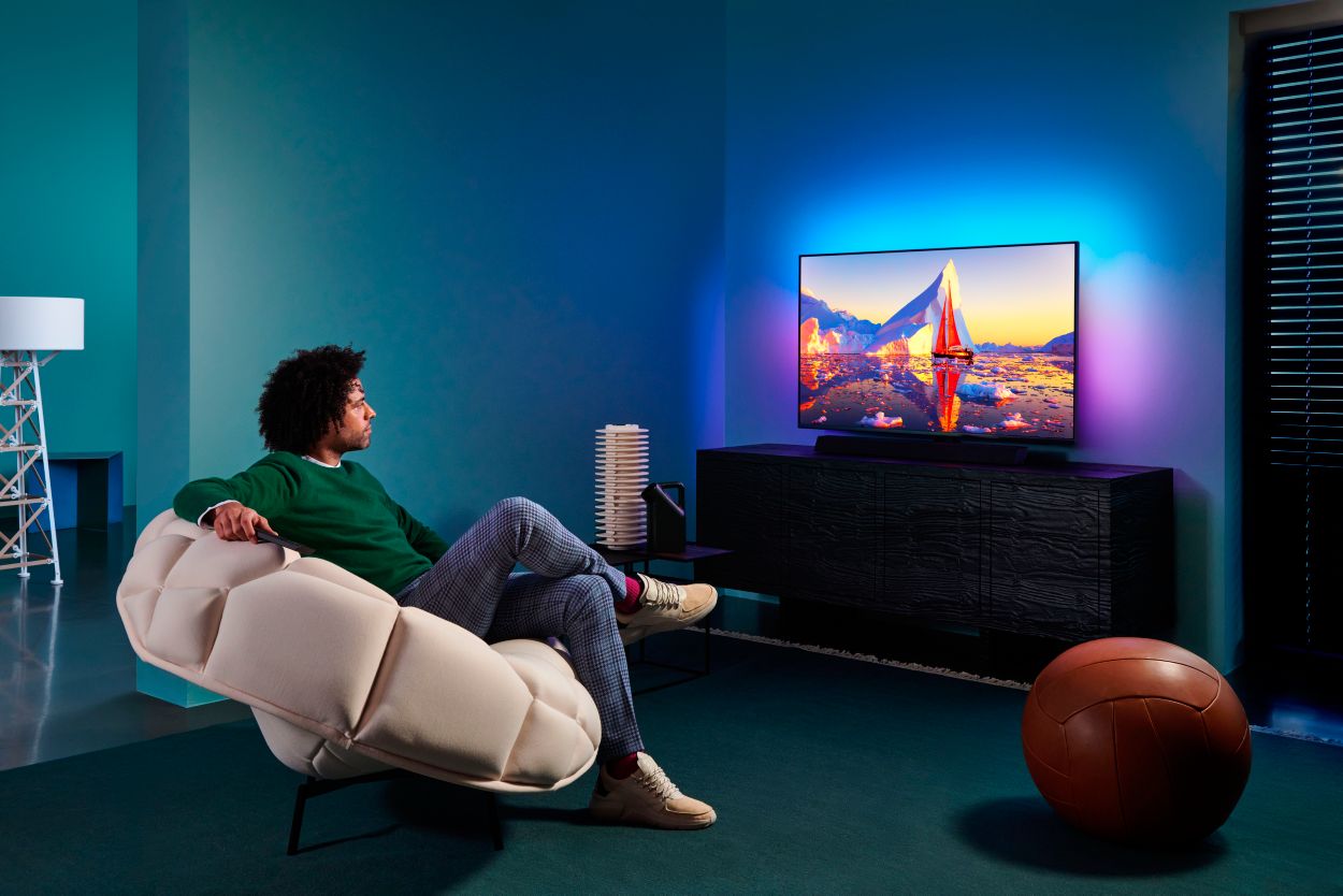 Philips uhd. Philips 55pus9435. Телевизор Philips 65pus9435/12. Philips Ambilight 55 дюймов. Philips 65pus8102.