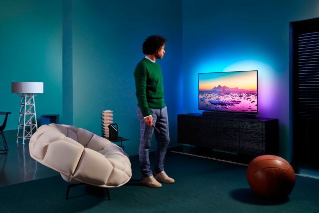 Philips 2020: 9435 LCD Series with 2.1.2 Sound by Bowers & Wilkins Philips 2020: 9435 LCD Series with 2.1.2 Sound by Bowers & Wilkins