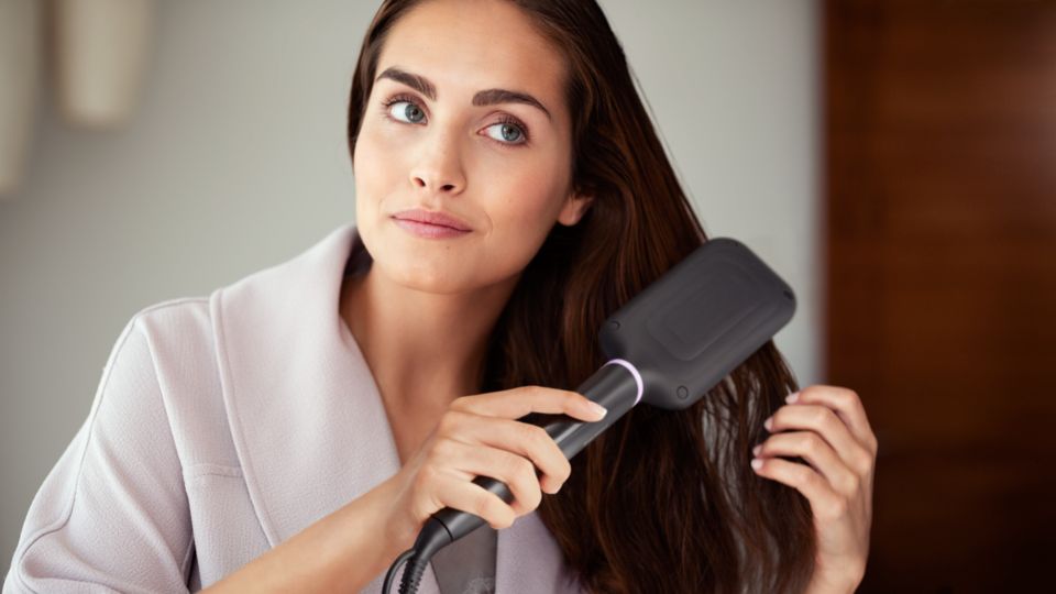 Stylecare Essential Heated Straightening Brush Bhh880 03 Philips