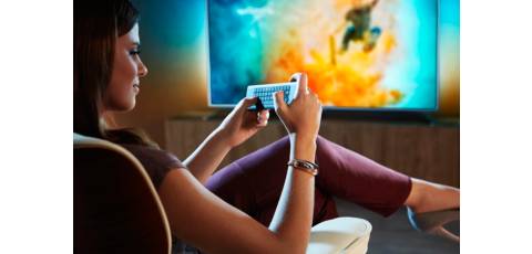 CA20160216_TV_001-AAA-global-LS_6500_Series_remote_rear_RR2_RGB