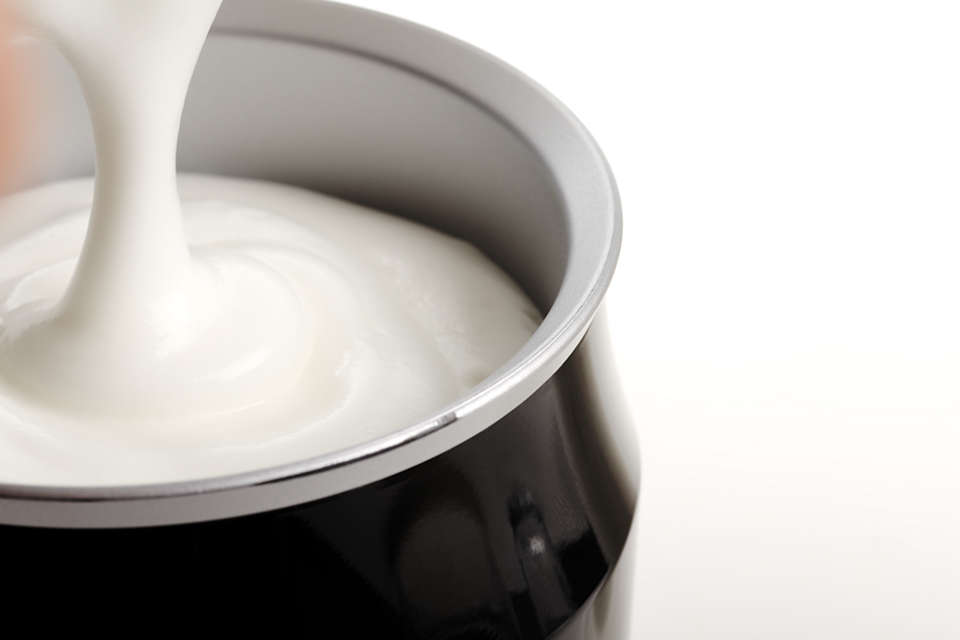 Delonghi Distinta и Philips Milk Twister - какой вспениватель молока выбрать?