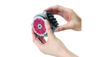 Innovative 2-sided cleaning kit