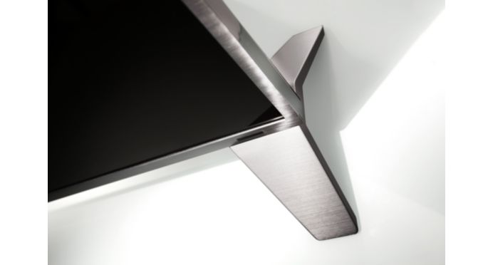 Edge foot concept creates airy, floating effect