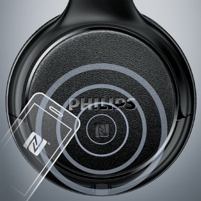 Простое сопряжение одним касанием с помощью NFC
