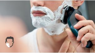 Kényelmes száraz vagy frissítő nedves borotválkozás az Aquatec segítségével