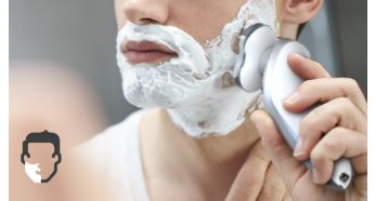 Kényelmes száraz vagy frissítő nedves borotválkozás az Aquatec segítségével