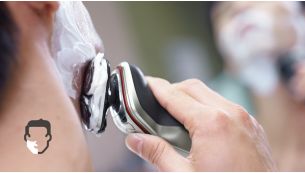 Get a comfortable dry or refreshing wet shave with Aquatec