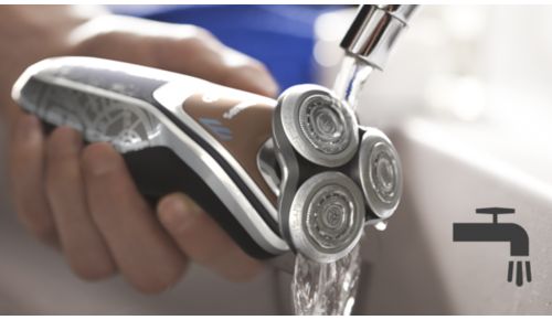 Il rasoio può essere risciacquato sotto l'acqua corrente