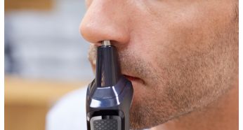 O aparador de pelos do nariz remove gentilmente pelos indesejados do nariz e das orelhas