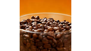 Kávové zrnká vydržia dlhšie čerstvé vďaka aroma tesneniu