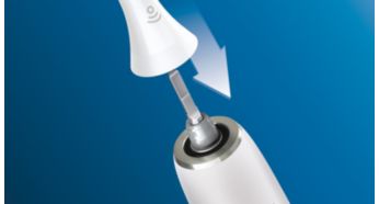 Κουμπωτός σχεδιασμός για εύκολη τοποθέτηση της κεφαλής οδοντόβουρτσας