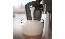 Капучинатор LatteGo быстро создает нежнейшую молочную пену