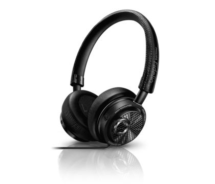 Over the ear best sale headphones with lightning connector