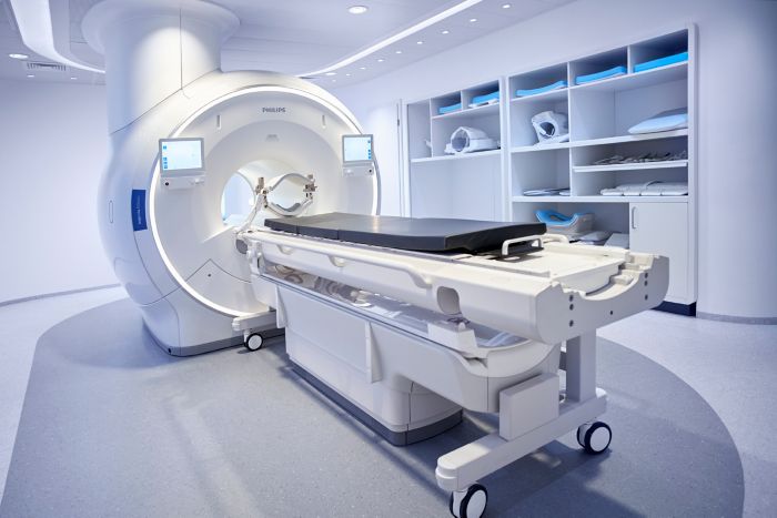 Philips Magnetic Resonance - Ingenia MR-OR - interoperative system