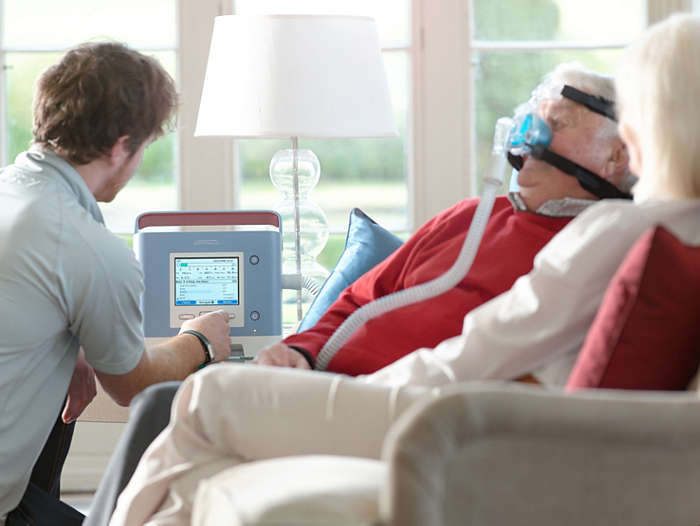 Philips Trilogy ventilator with COPD patient