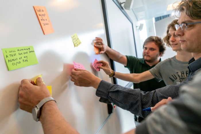 Philips global start-up collaboration program post-its