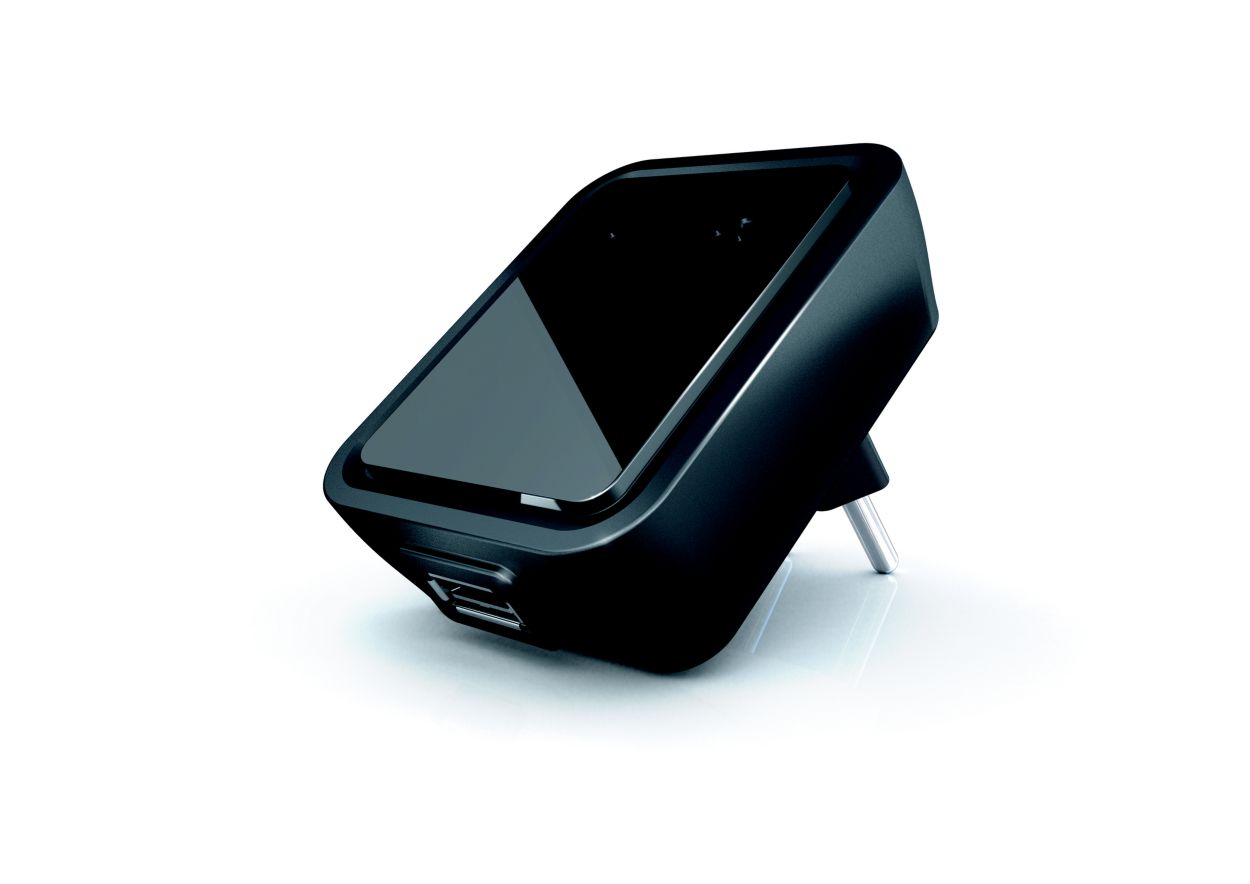 Univerzalni polnilnik USB