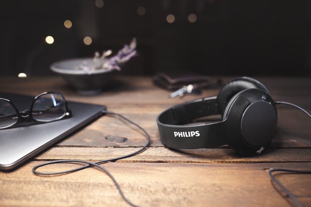 BASS Headphones with mic SHL3175BK 00 Philips