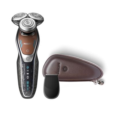 cutting hair with electric shaver