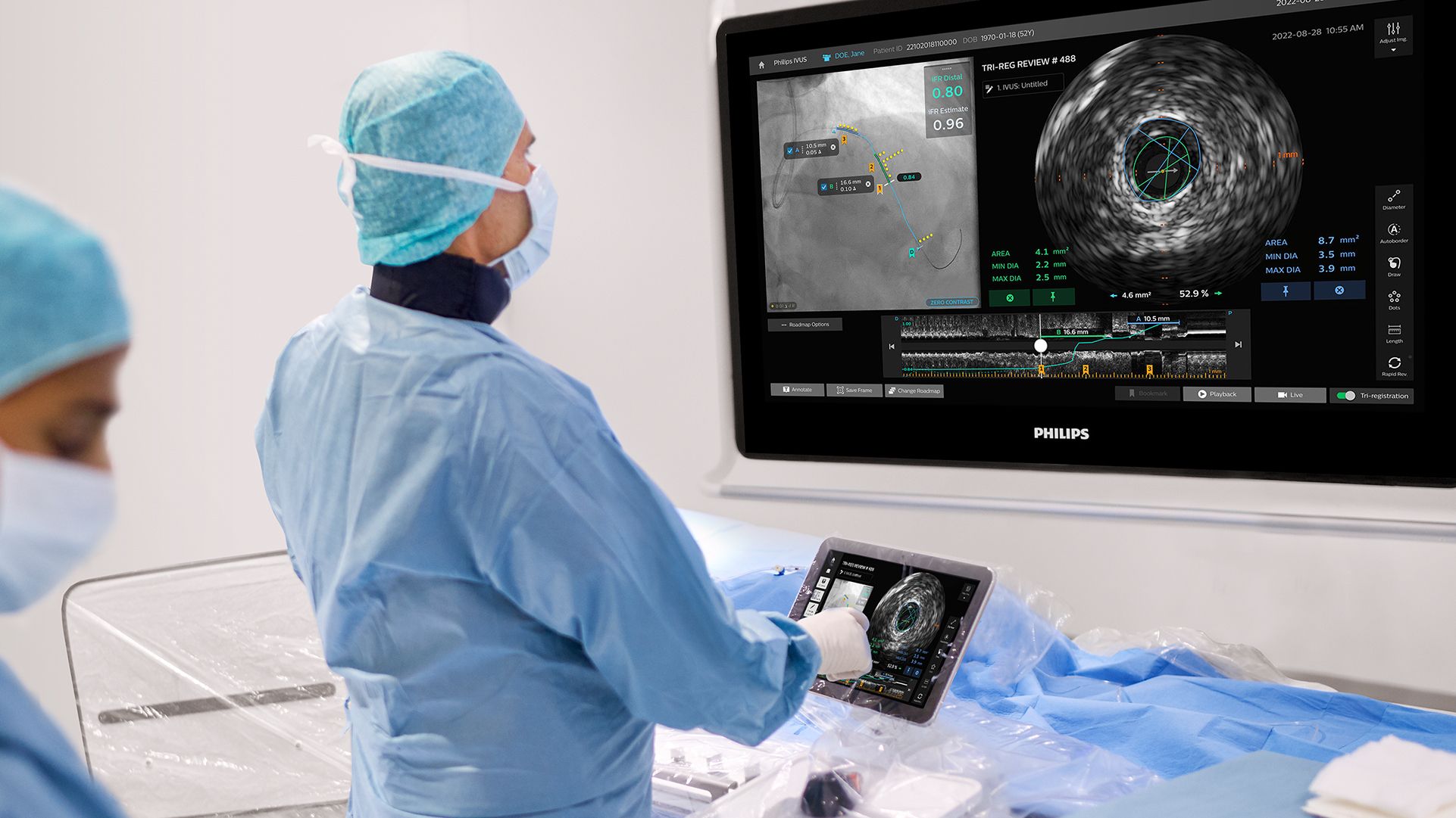 Doctor using IntraSight Plus tableside monitor