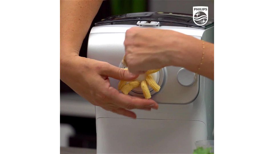 Philips Pasta Maker Makes Fresh Noodles Fast - Smart Pasta Maker Review