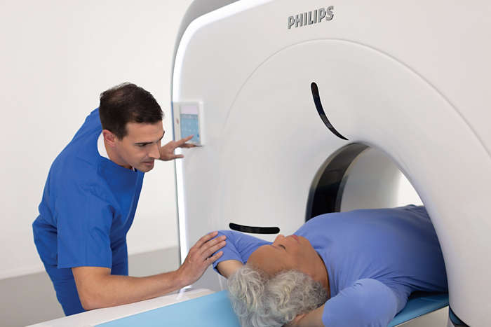 Philips CT 5100 – Incisive – with CT Smart Workflow in use