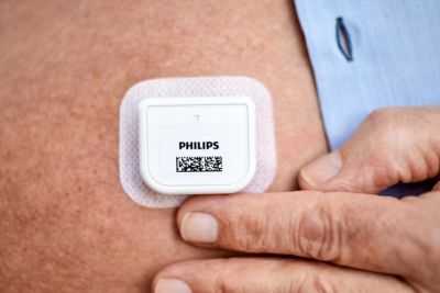 Un sensor Philips Healthdot colocado en un paciente