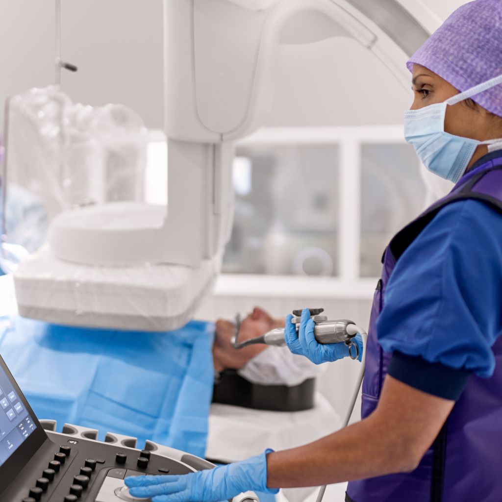 Care provider in an interventional cathlab with EPIQ CVxi