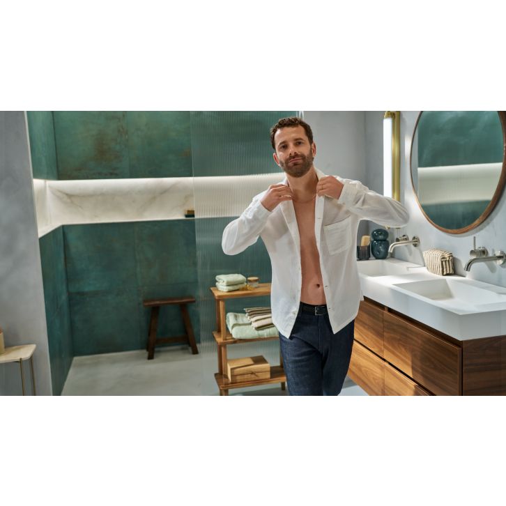 Complete, versatile body and intimate grooming