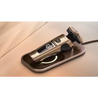 Shaver S9000 Prestige Wet and dry electric shaver, Series 9000