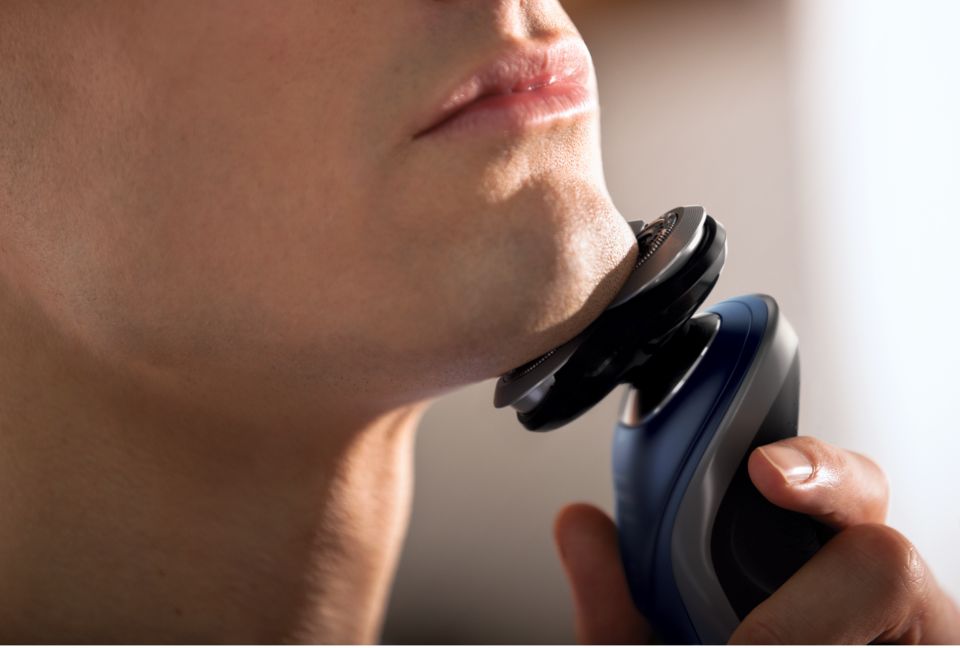 Shaver series 9000 ウェット＆ドライ電気シェーバー S8980/11