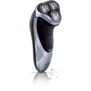 AquaTouch wet and dry electric razor