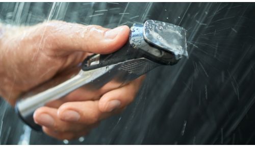 Brusevandstæt til praktisk brug i brusebadet og ved rengøring