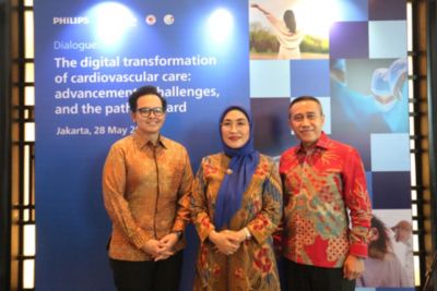 Event speakers posing in front of the event backdrop on cardiovascular digital dialogue