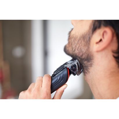 Styling preciso di barba e capelli
