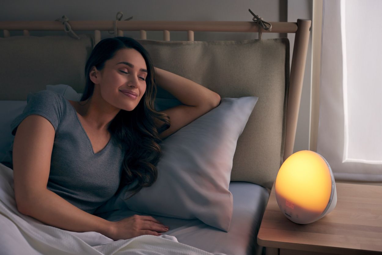 ▷ Chollo Despertador Philips Wake Up Light con luz gradual y sonidos  naturales por sólo 99,99€ con envío gratis (-33%)