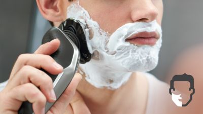 Obtenez un rasage à sec confortable ou rafraîchissant sur peau humide grâce au système AquaTec