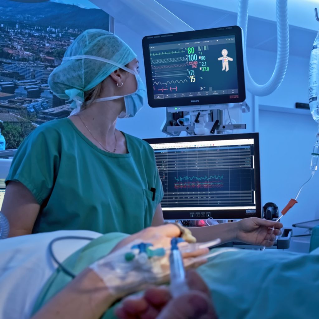 Clinician using visual patient avatar in operating room
