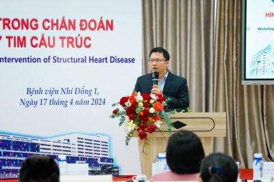 Ông Vũ Đức Nhật phát biểu tại hội thảo chẩn đoán hình ảnh tim mạch